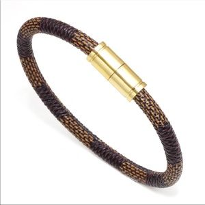 brown checked magnetic bracelet